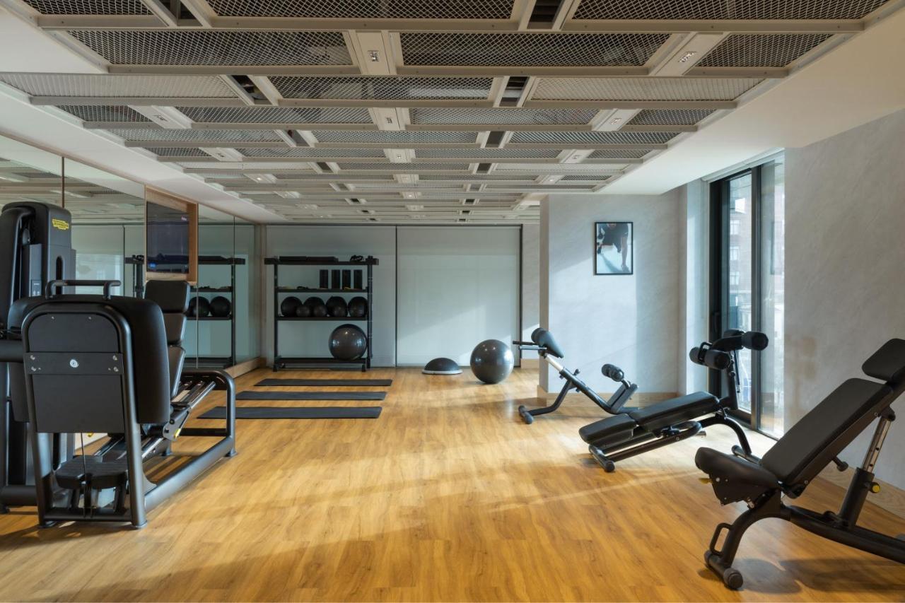 The Westin Istanbul Nisantasi Hotel Ngoại thất bức ảnh The gym at the hotel