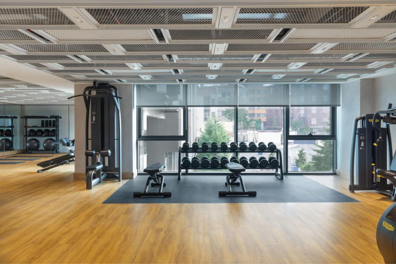 The Westin Istanbul Nisantasi Hotel Ngoại thất bức ảnh The gym at the hotel